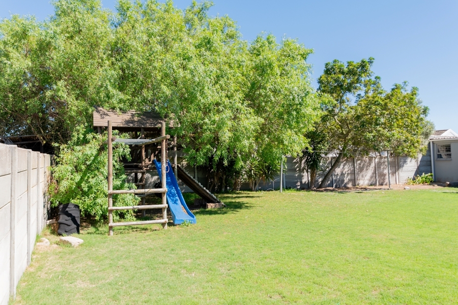 4 Bedroom Property for Sale in Velddrif Western Cape
